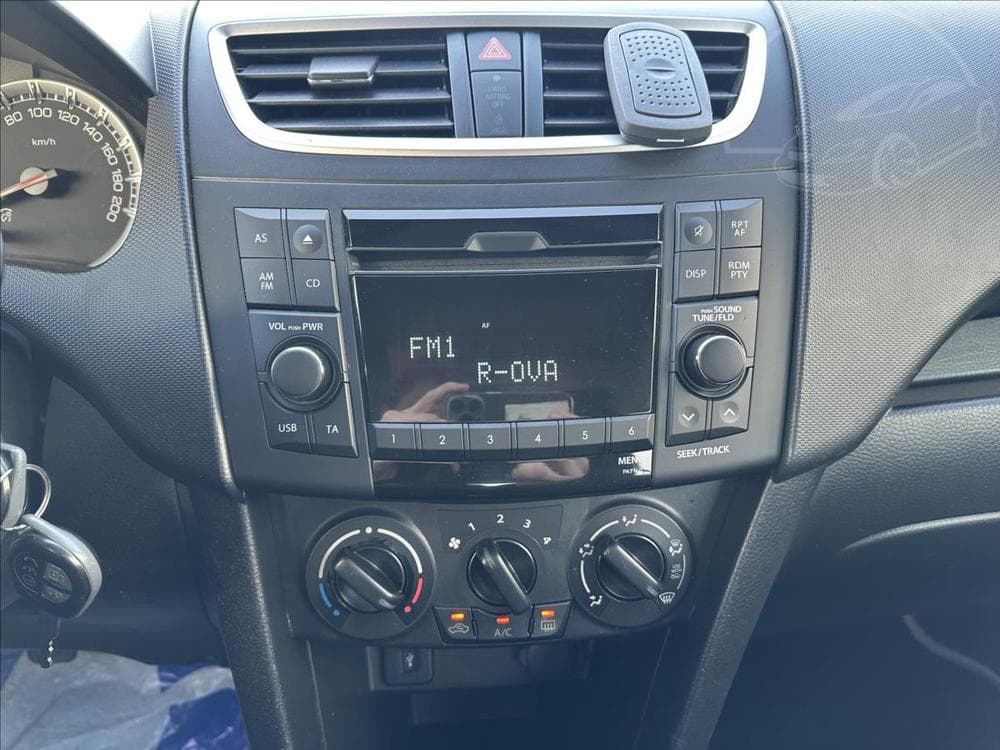 2012 Suzuki SWIFT - 15