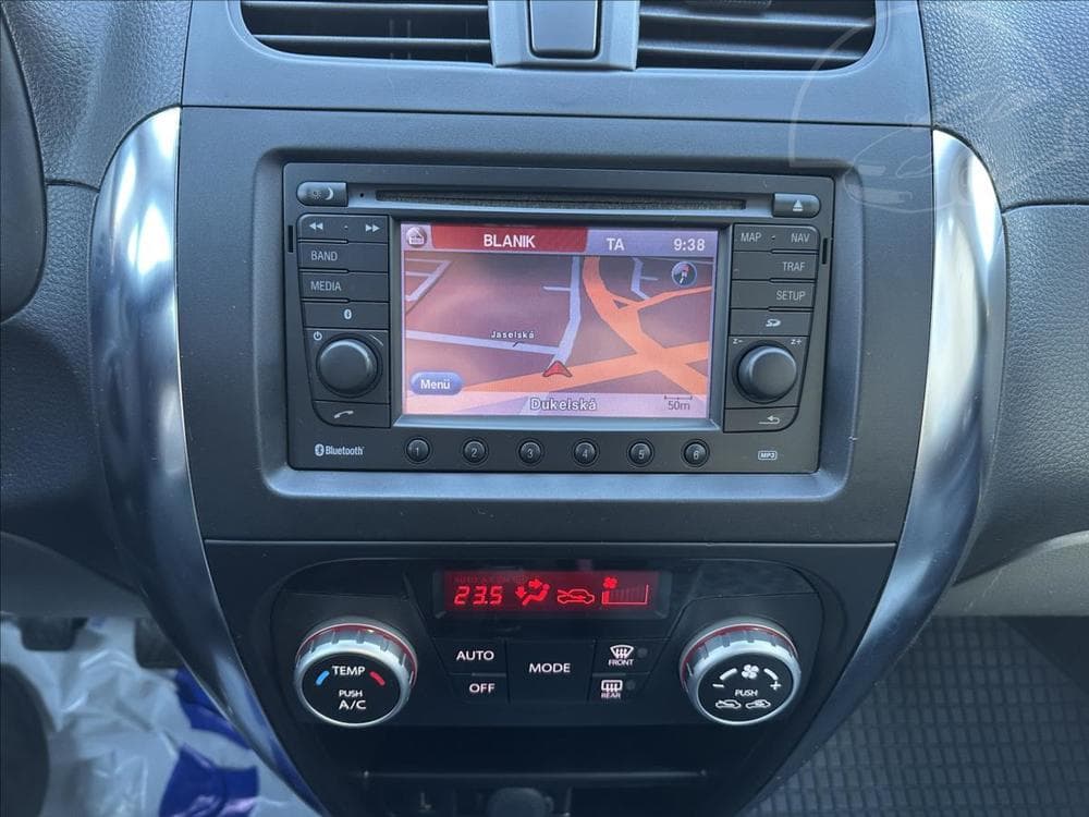 2012 Suzuki SX4 - 16