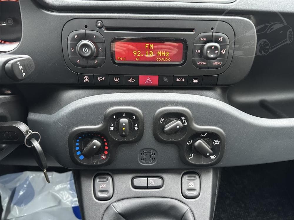 2017 Fiat PANDA - 16
