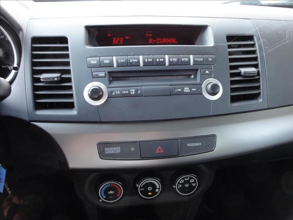 2013 Mitsubishi Lancer - 18