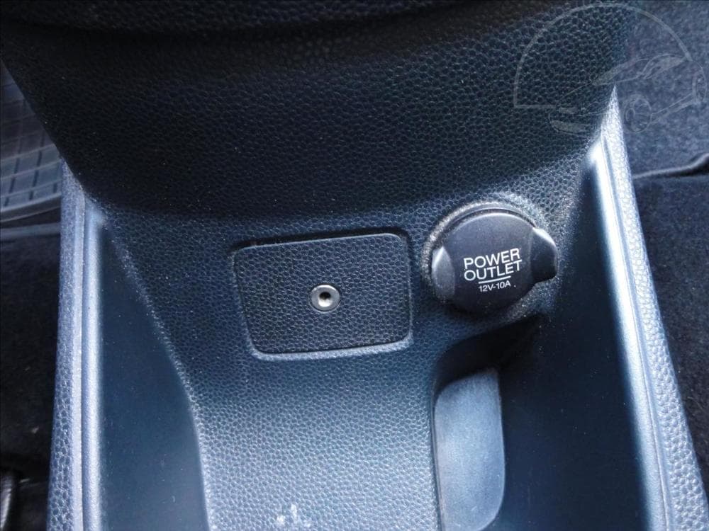2011 Ford FIESTA - 20