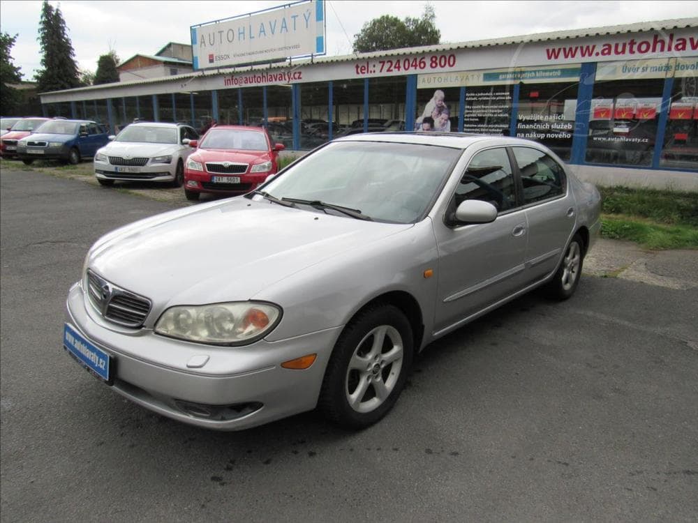 2002 Nissan MAXIMA