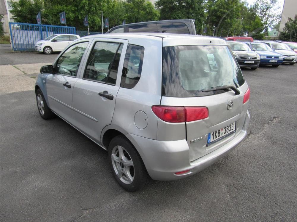 2005 Mazda 2 - 4