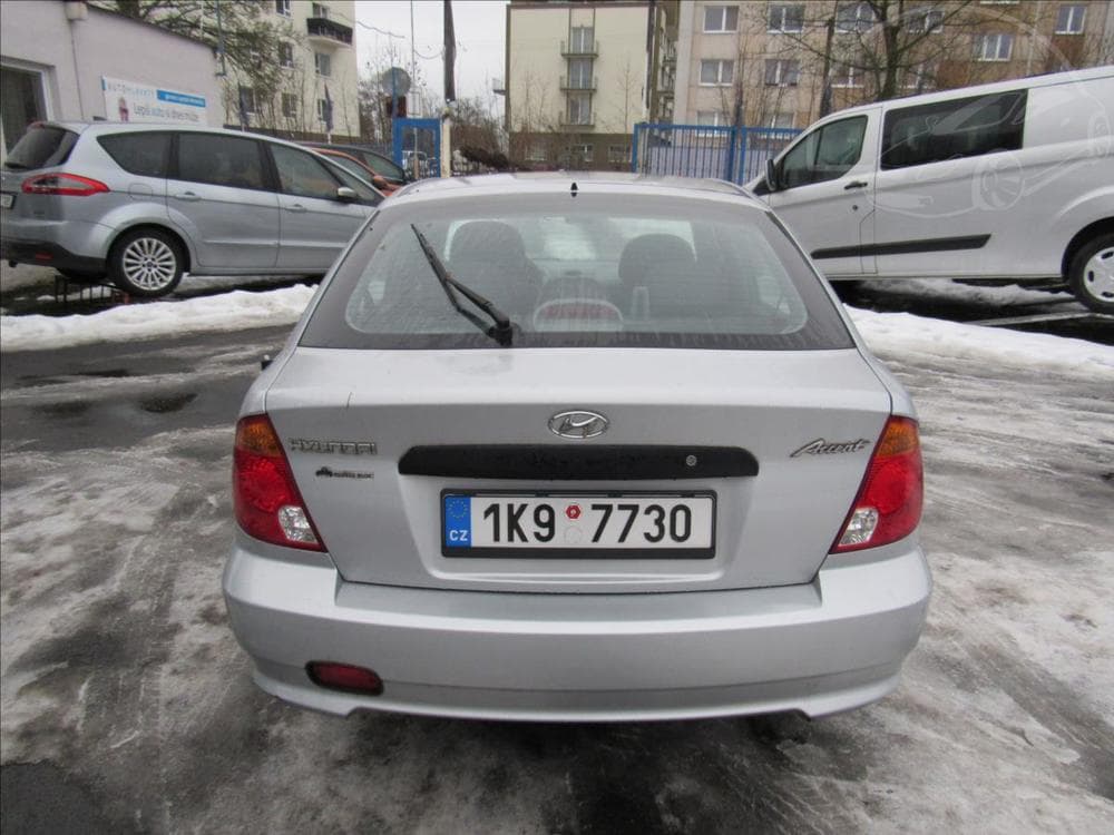 2006 Hyundai ACCENT - 5