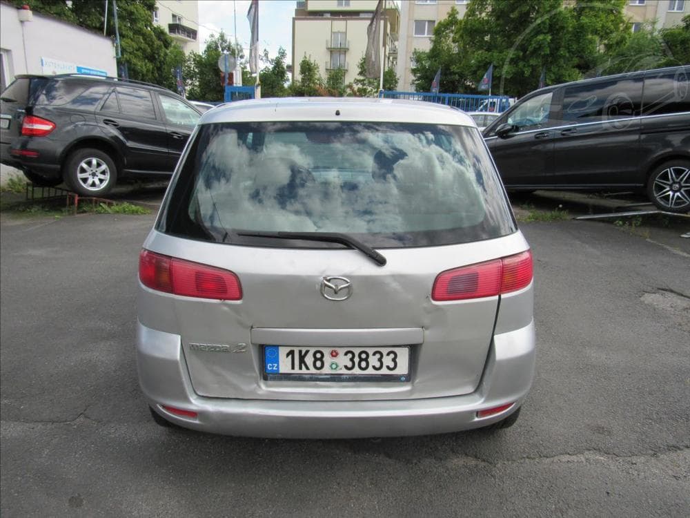 2005 Mazda 2 - 5
