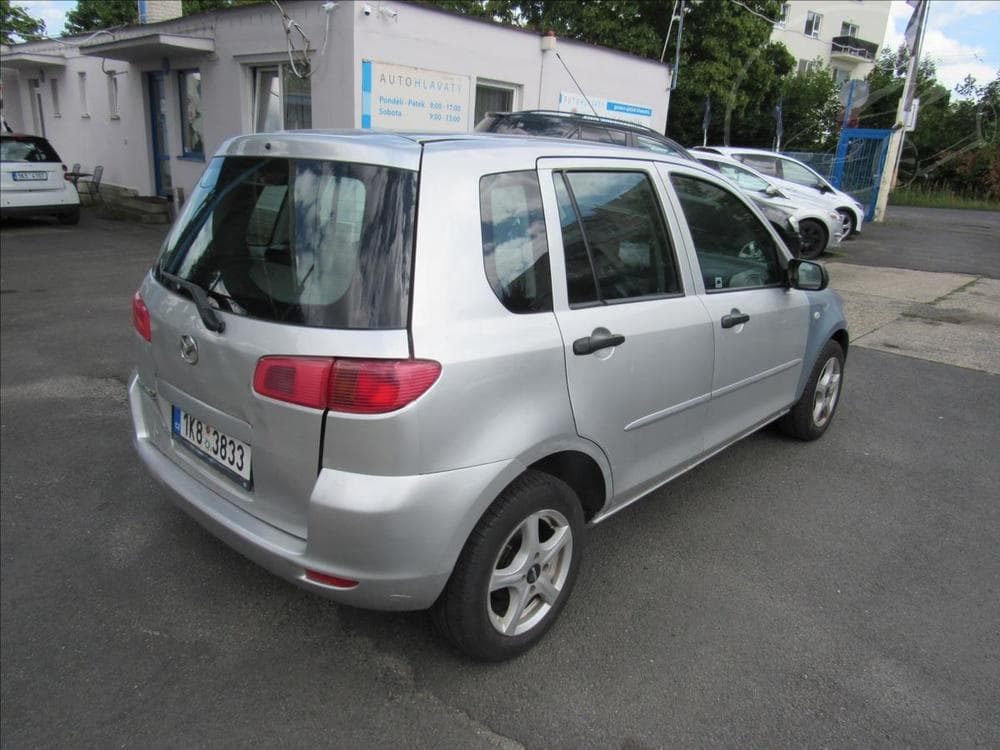 2005 Mazda 2 - 6
