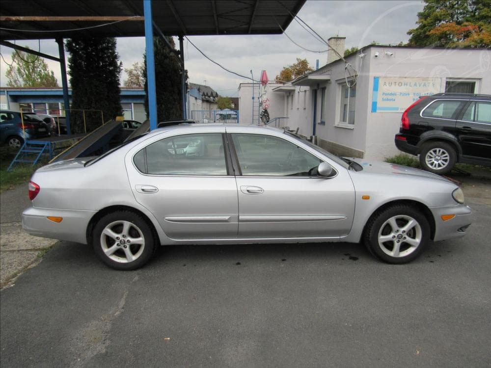 2002 Nissan MAXIMA - 8