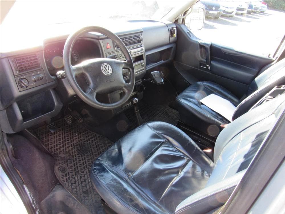2003 Volkswagen CARAVELLE - 9
