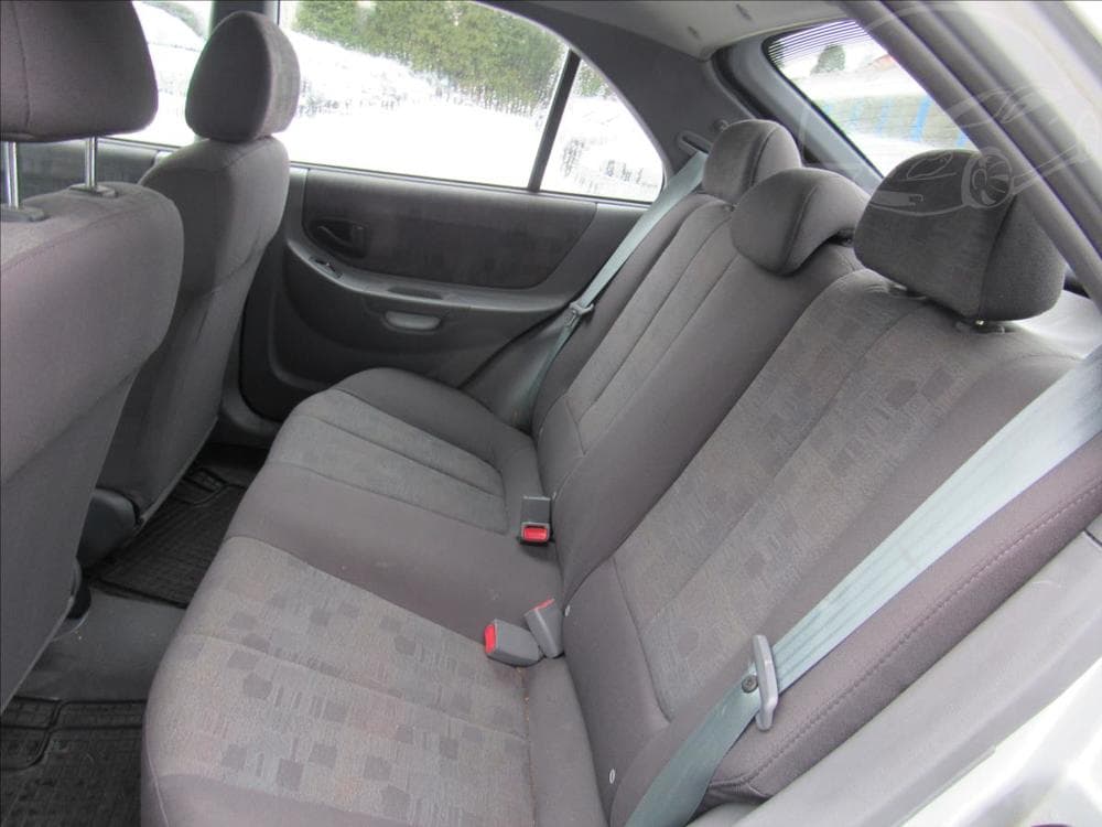 2006 Hyundai ACCENT - 10