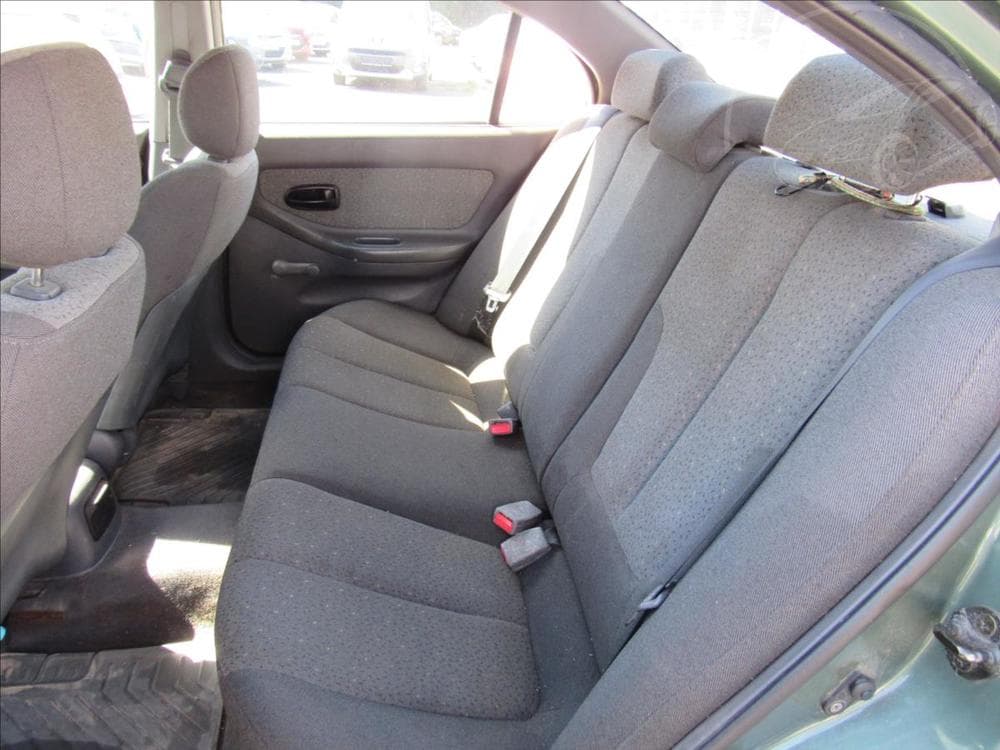 2003 Hyundai ELANTRA - 10