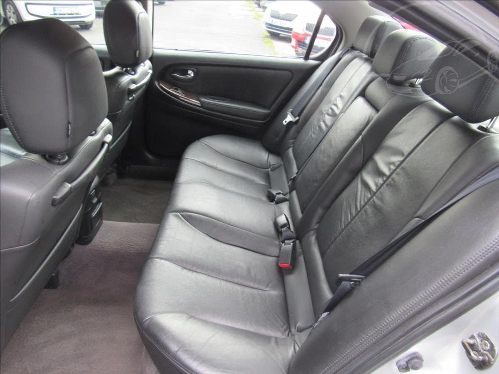 2002 Nissan MAXIMA - 10