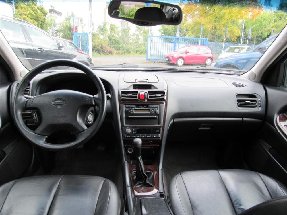 2002 Nissan MAXIMA - 11