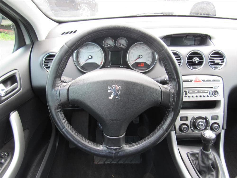 2008 Peugeot 308 - 12