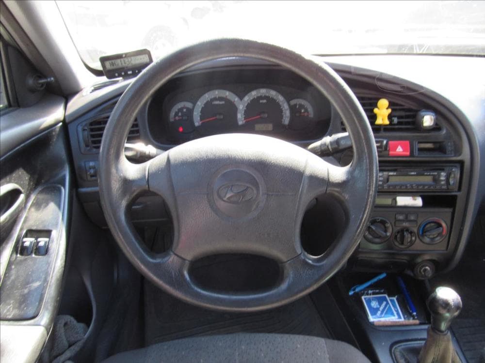 2003 Hyundai ELANTRA - 12