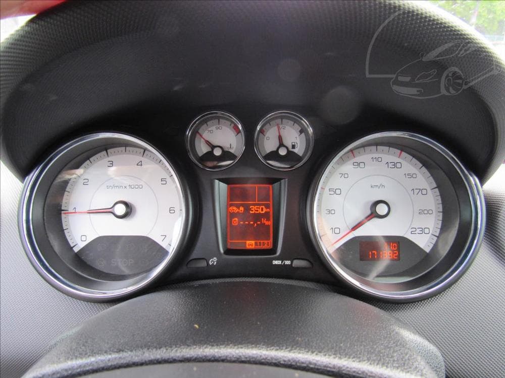 2008 Peugeot 308 - 13
