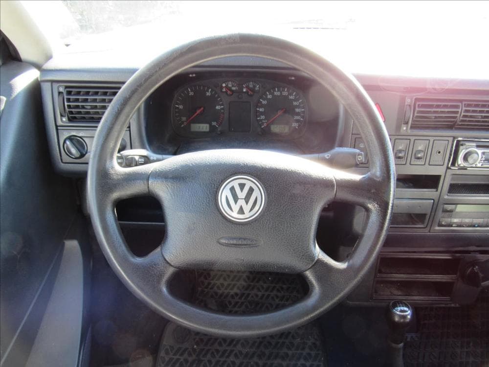 2003 Volkswagen CARAVELLE - 13