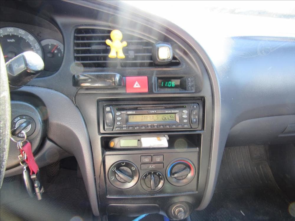 2003 Hyundai ELANTRA - 15