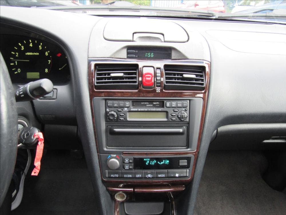 2002 Nissan MAXIMA - 15