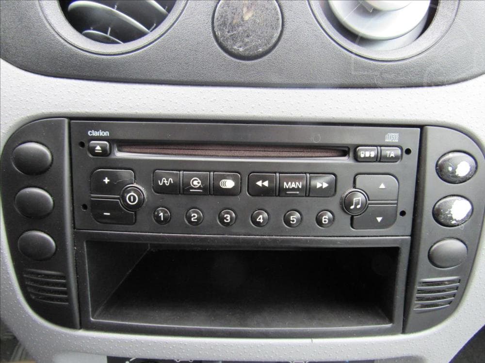 2003 Citroen C3 - 16