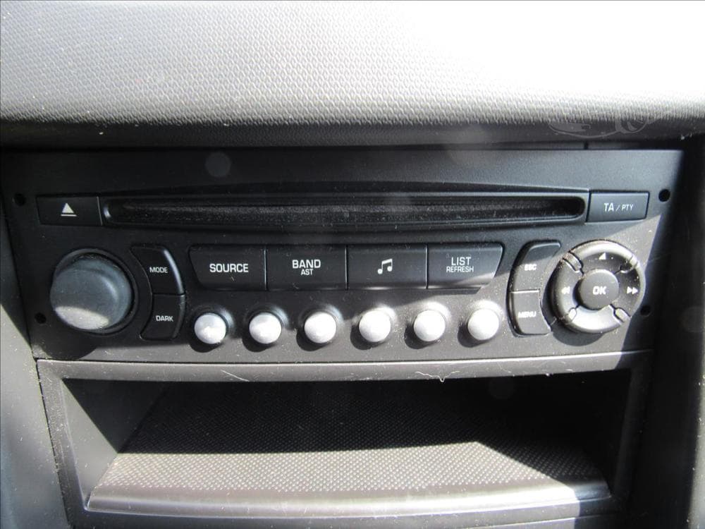 2006 Peugeot 207 - 16