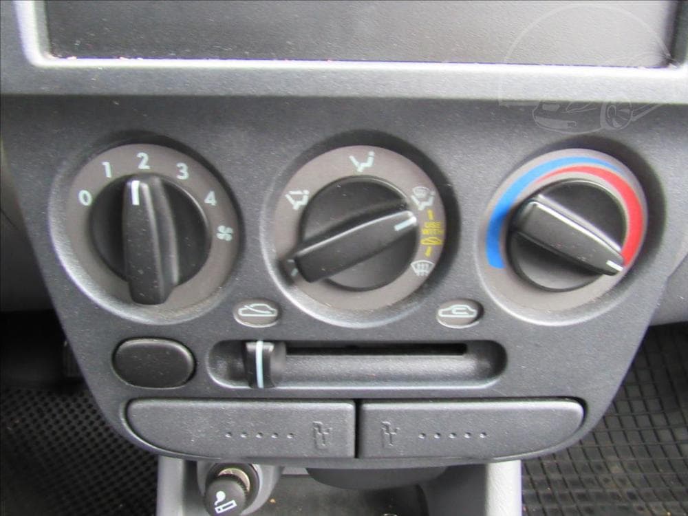 2006 Hyundai ACCENT - 17