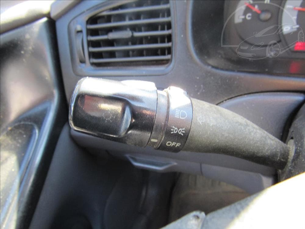 2003 Hyundai ELANTRA - 18