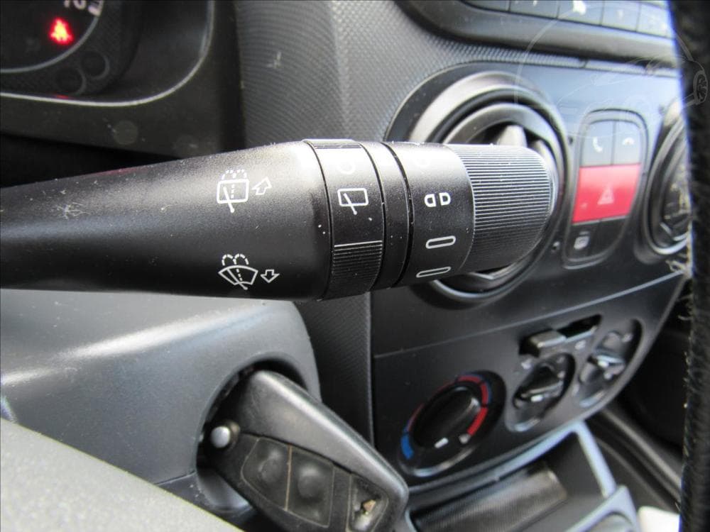 2010 Citroen NEMO - 18