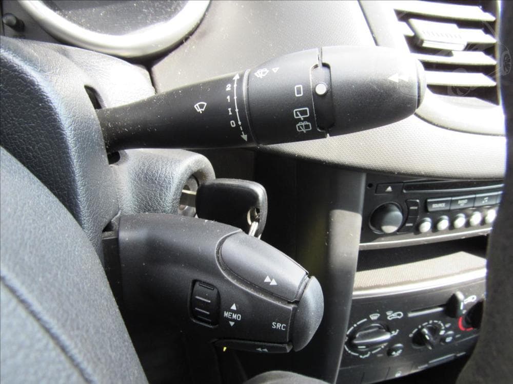2006 Peugeot 207 - 18