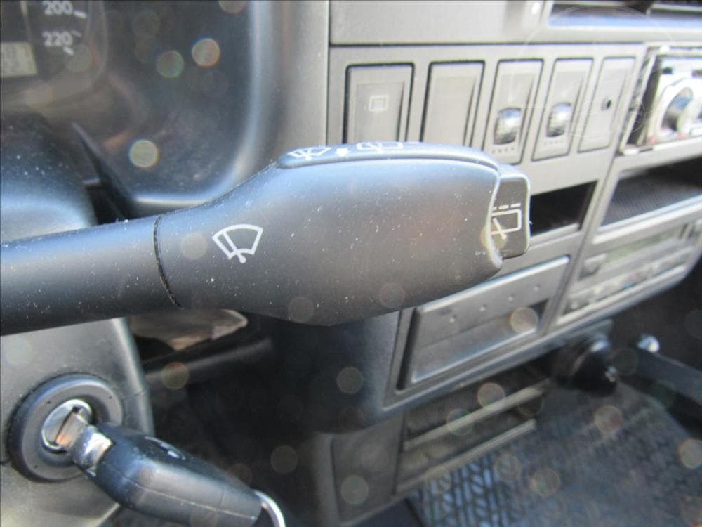 2003 Volkswagen CARAVELLE - 19