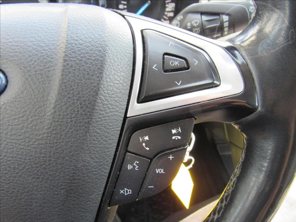 2015 Ford MONDEO - 19