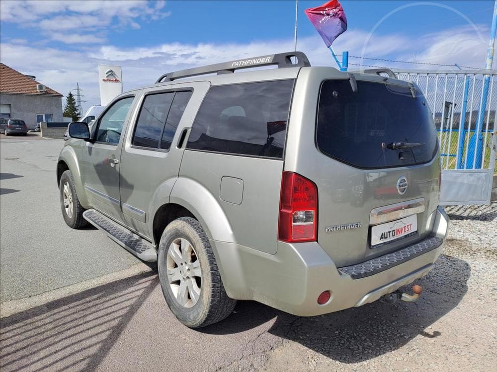 2010 Nissan PATHFINDER - 4