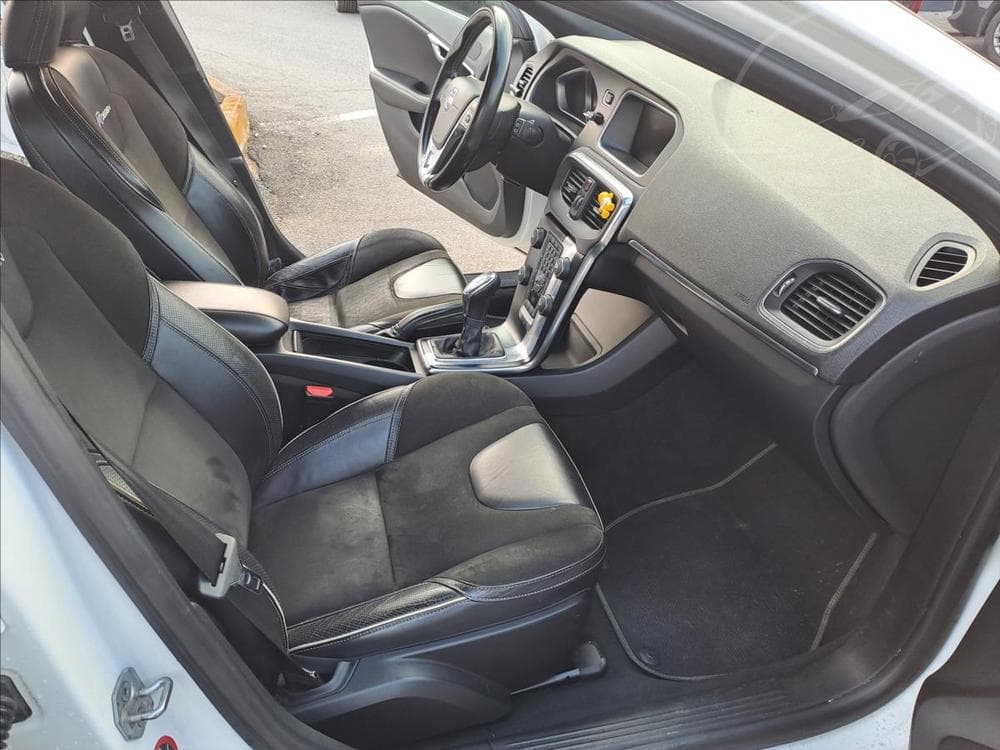 2014 Volvo V40 - 8