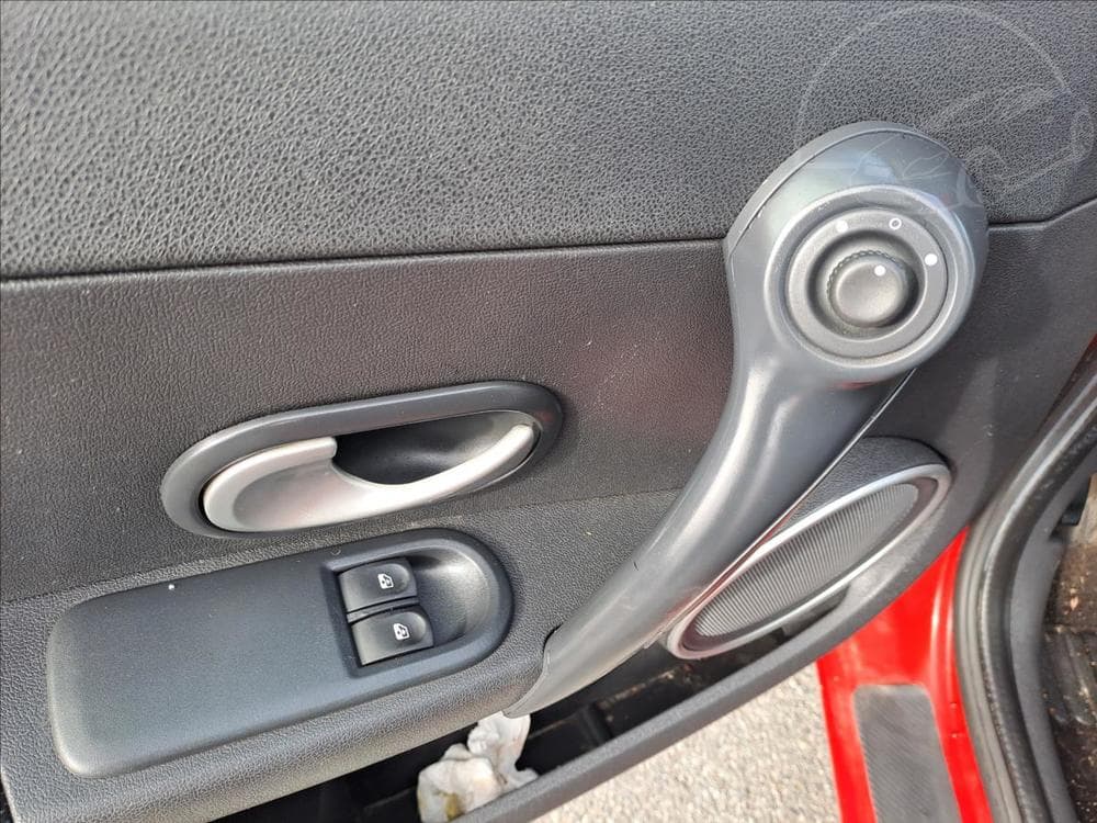 2008 Renault Clio - 19