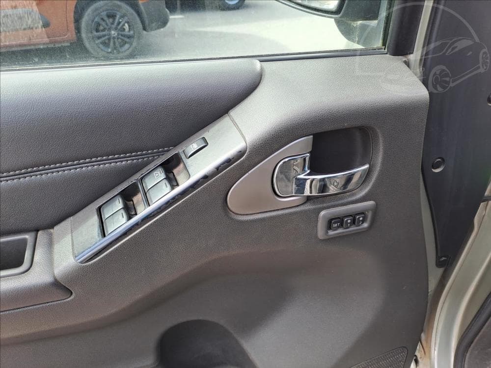 2010 Nissan PATHFINDER - 10