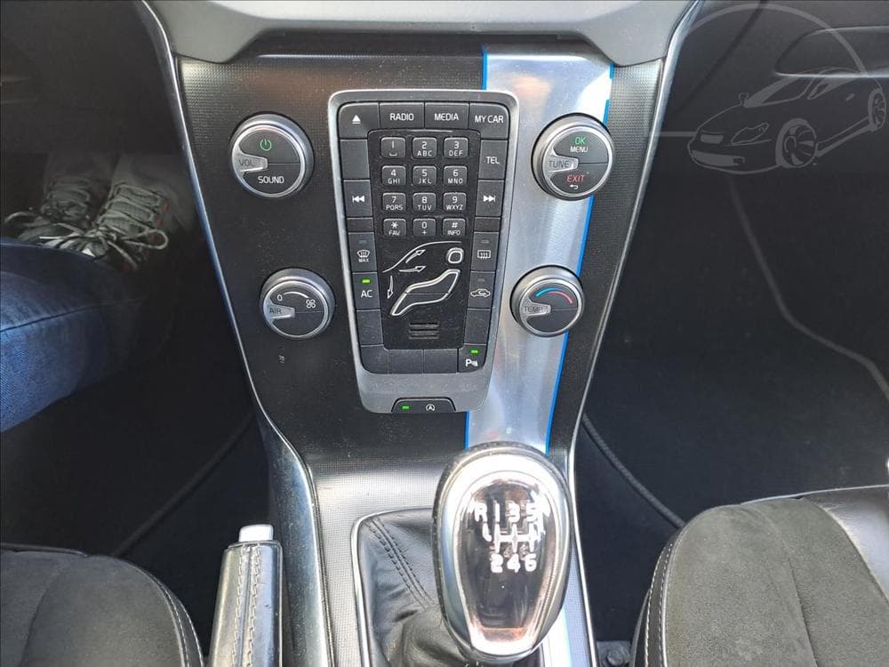 2014 Volvo V40 - 13