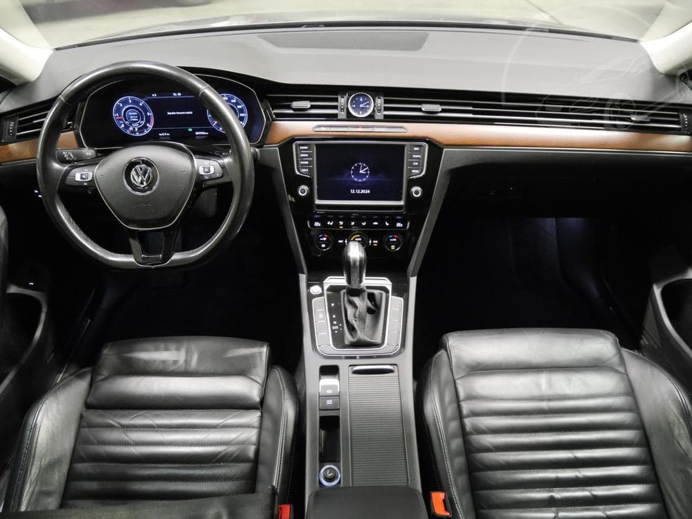 2016 Volkswagen PASSAT - 5