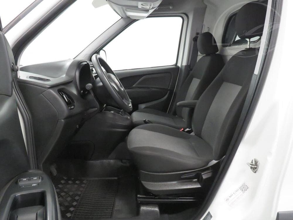 2021 Fiat DOBLO - 10