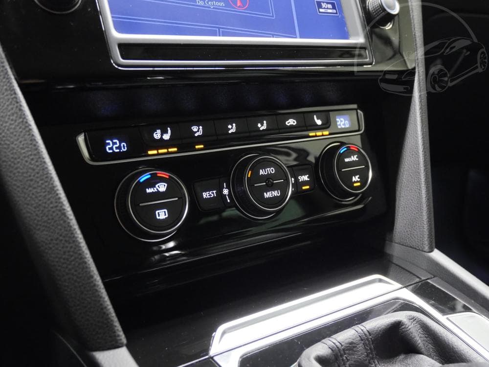 2016 Volkswagen PASSAT - 18