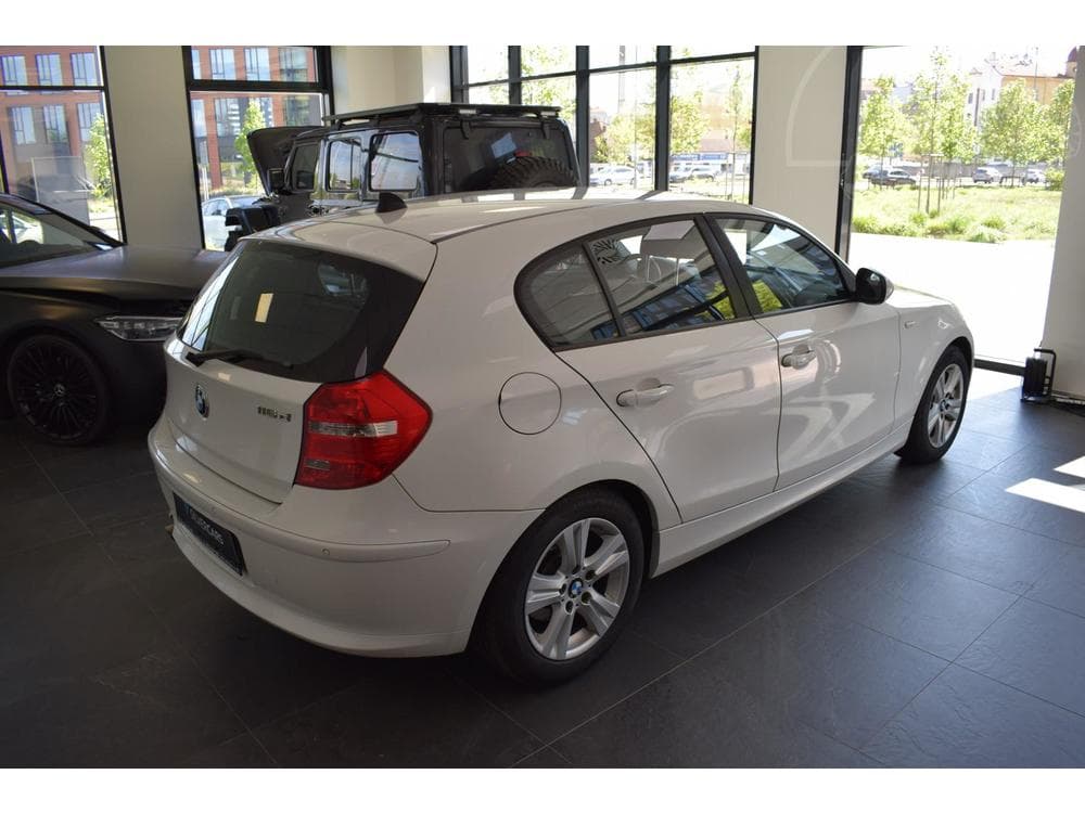 2010 BMW 1-SERIES - 11