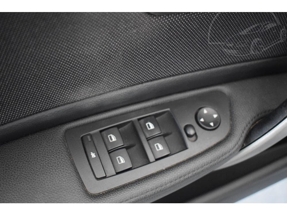 2010 BMW 1-SERIES - 23