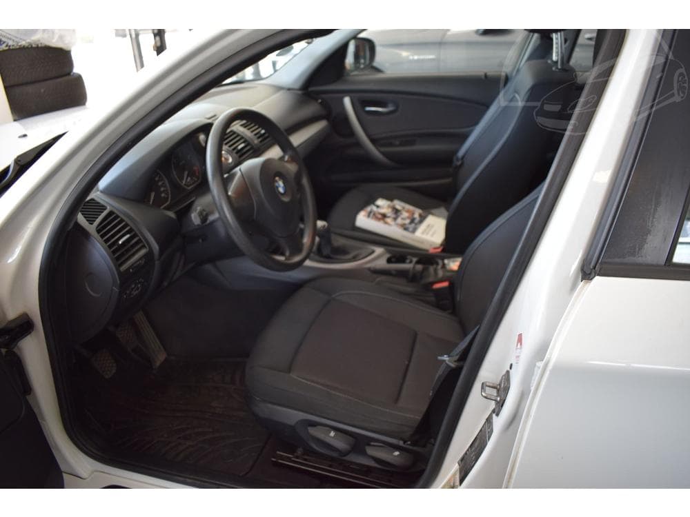 2010 BMW 1-SERIES - 25