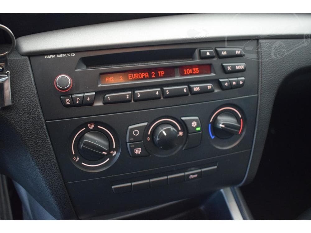 2010 BMW 1-SERIES - 33