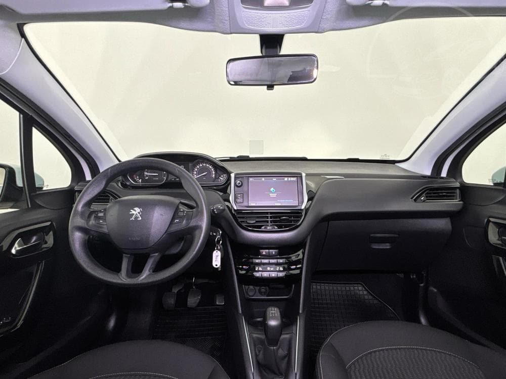 2017 Peugeot 208 - 5