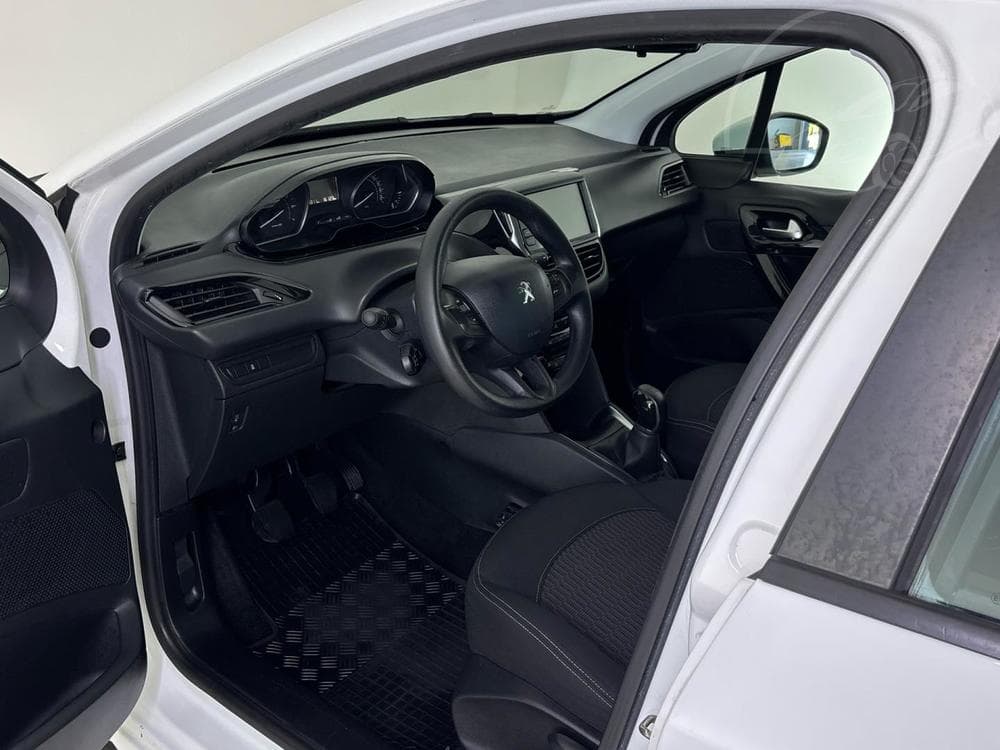 2017 Peugeot 208 - 6