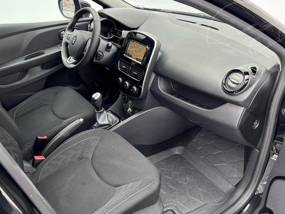 2020 Renault Clio - 9