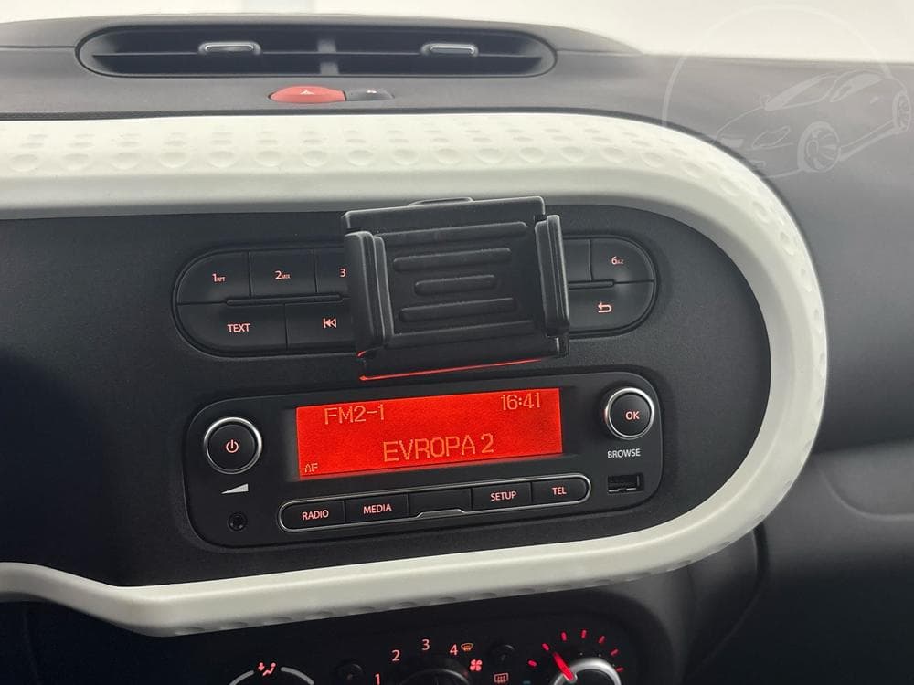 2017 Renault Twingo - 12