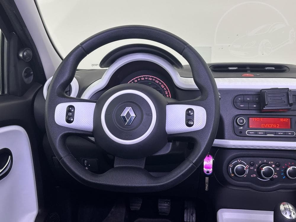 2017 Renault Twingo - 18
