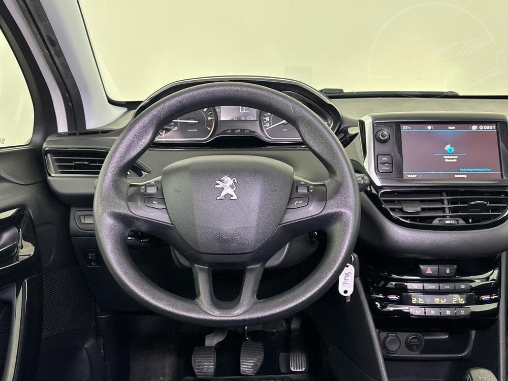 2017 Peugeot 208 - 18