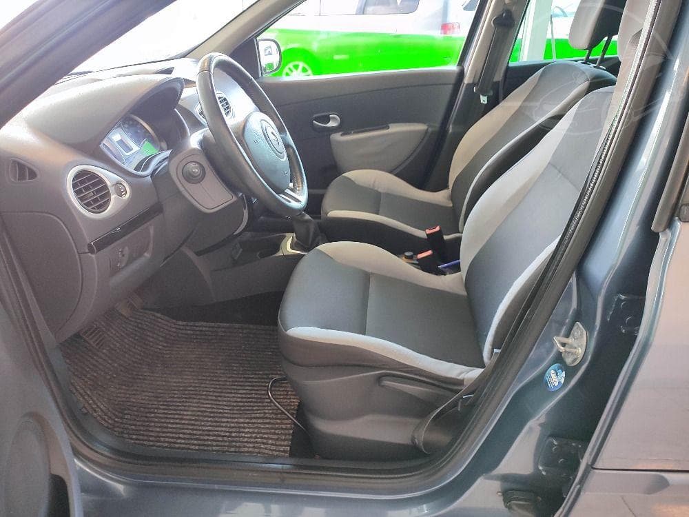 2011 Renault CLIO - 5