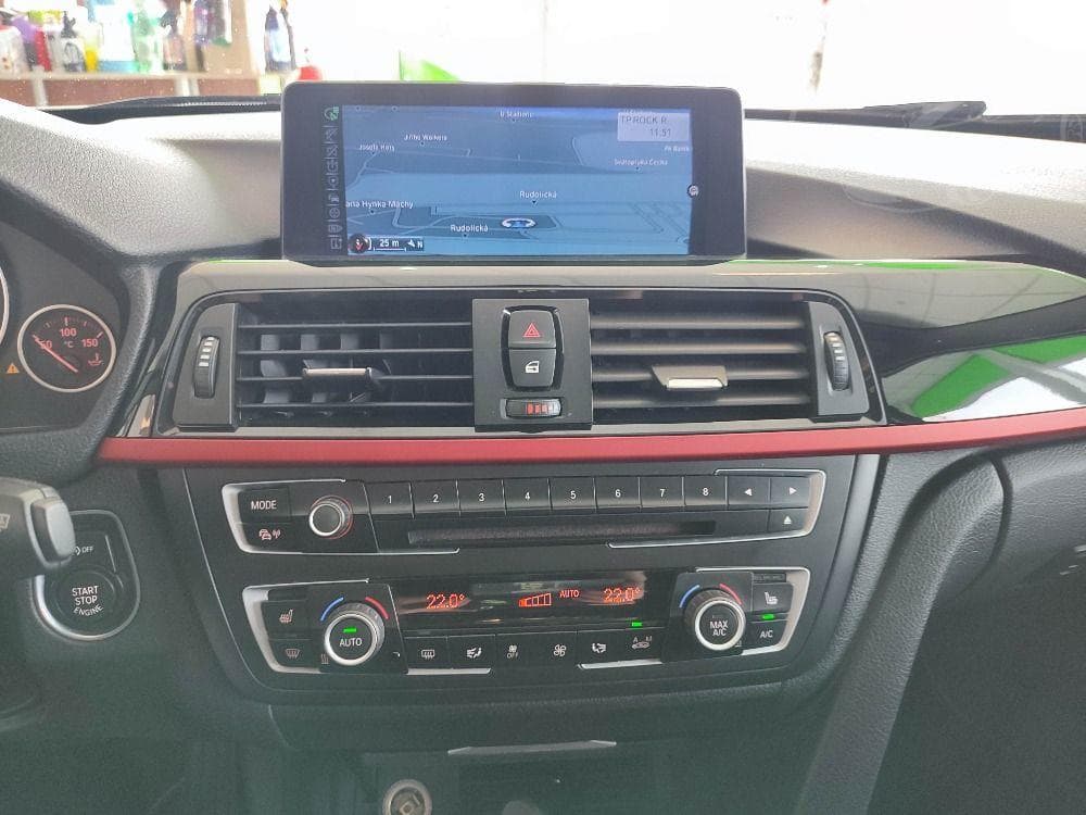 2013 BMW 3-Series - 8